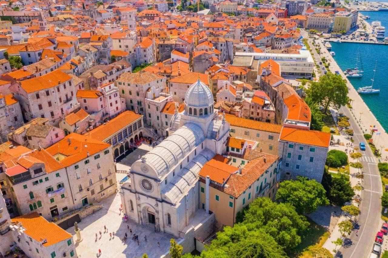 Urban Lights Hideaway - City Center Šibenik Buitenkant foto