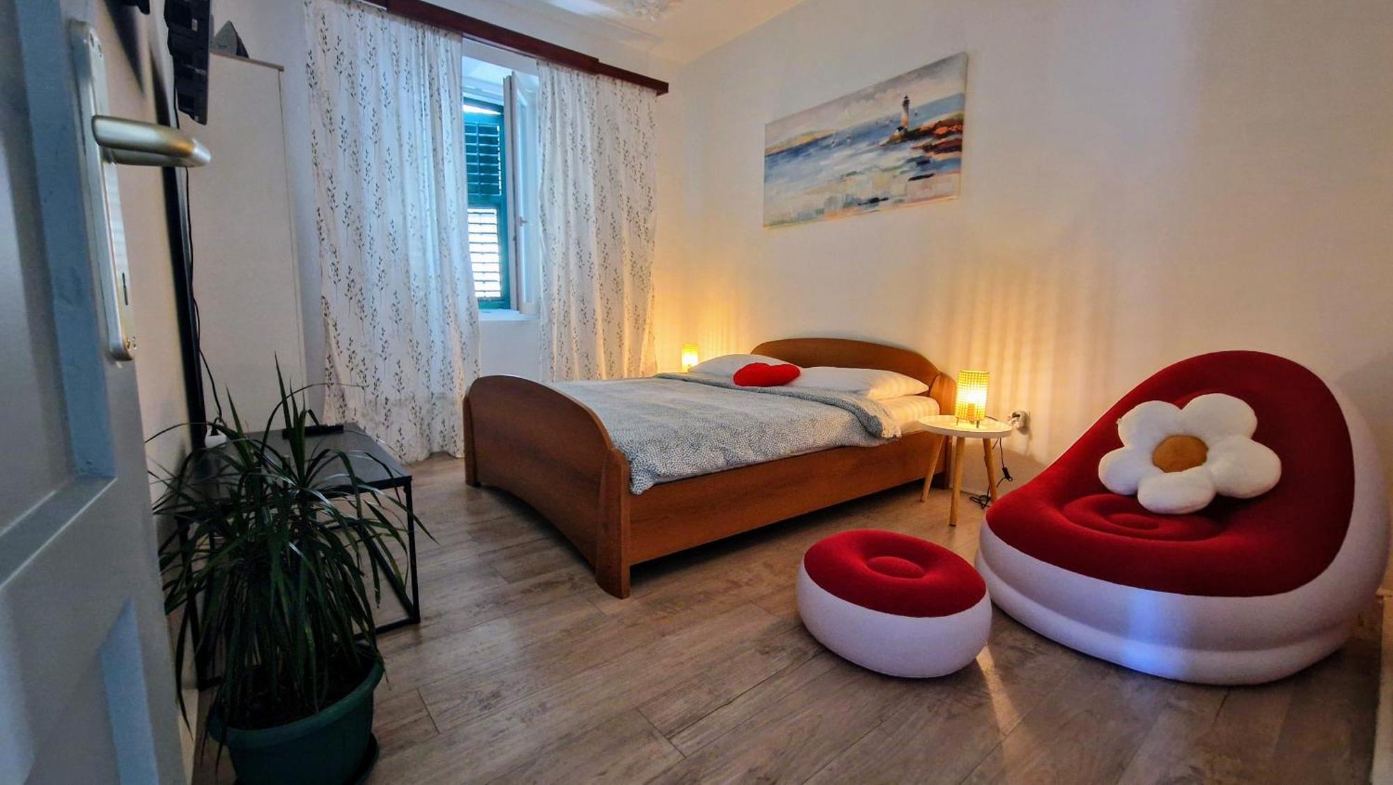 Urban Lights Hideaway - City Center Šibenik Buitenkant foto